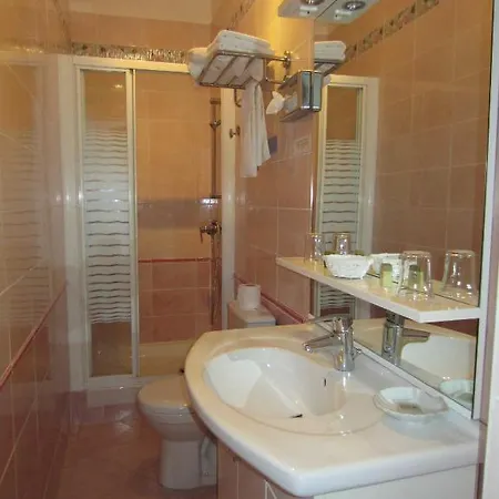 Hotel Belle Vue 3*